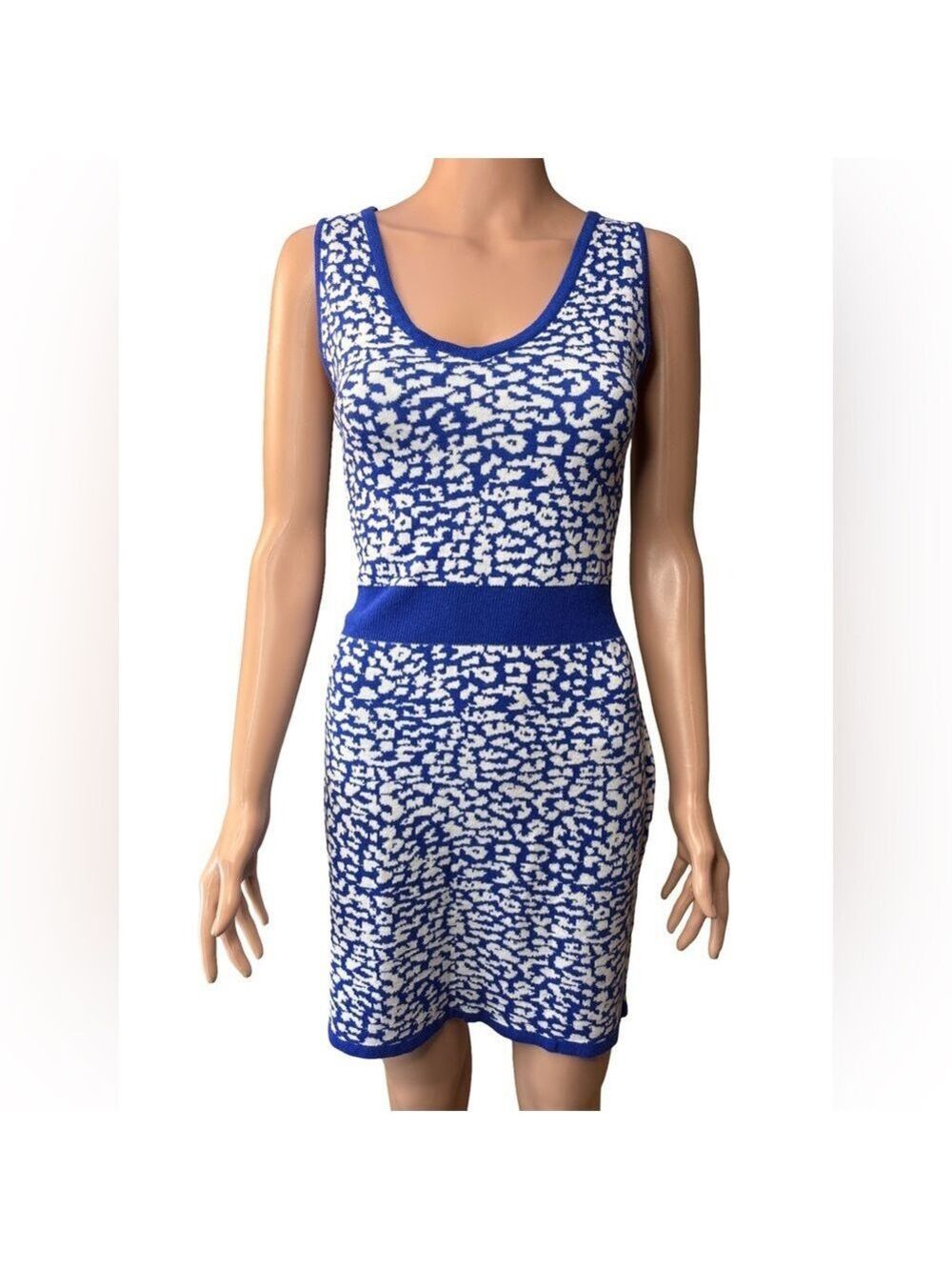 Romeo & Juliet Couture Blue and White Sleeveless V-Neck Sweater Dress Medium NWT
